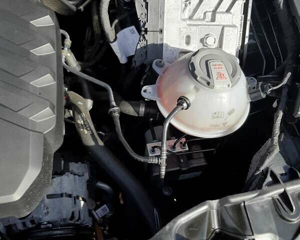 Серый Ауди Ку 5, объемом двигателя 1.98 л и пробегом 51 тыс. км за 39500 $, фото 66 на Automoto.ua