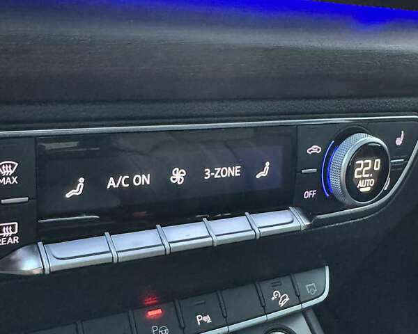 Сірий Ауді Ку 5, об'ємом двигуна 1.98 л та пробігом 25 тис. км за 39800 $, фото 77 на Automoto.ua