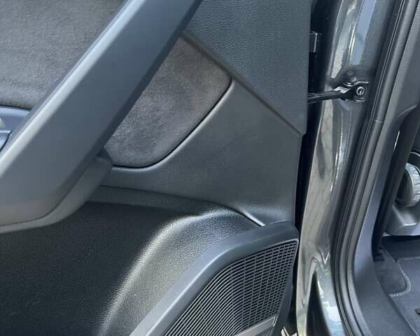 Серый Ауди Ку 5, объемом двигателя 1.97 л и пробегом 108 тыс. км за 42500 $, фото 22 на Automoto.ua