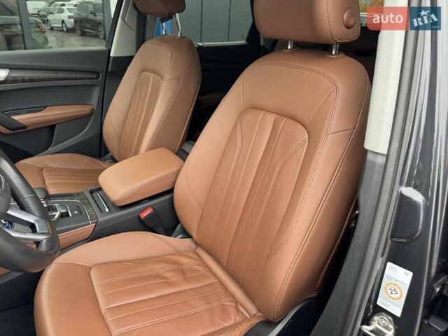 Серый Ауди Ку 5, объемом двигателя 3 л и пробегом 135 тыс. км за 44500 $, фото 20 на Automoto.ua