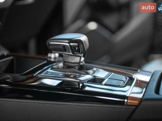 Серый Ауди Ку 5, объемом двигателя 1.98 л и пробегом 42 тыс. км за 36900 $, фото 59 на Automoto.ua