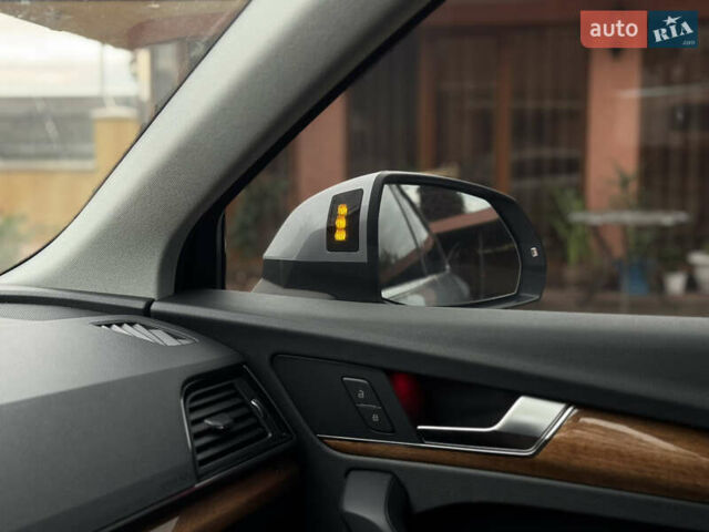 Серый Ауди Ку 5, объемом двигателя 2 л и пробегом 132 тыс. км за 30500 $, фото 88 на Automoto.ua