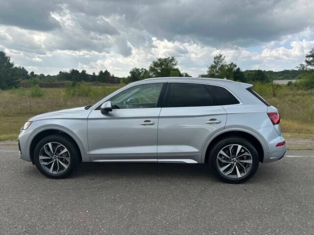 Серый Ауди Ку 5, объемом двигателя 2 л и пробегом 20 тыс. км за 16000 $, фото 2 на Automoto.ua