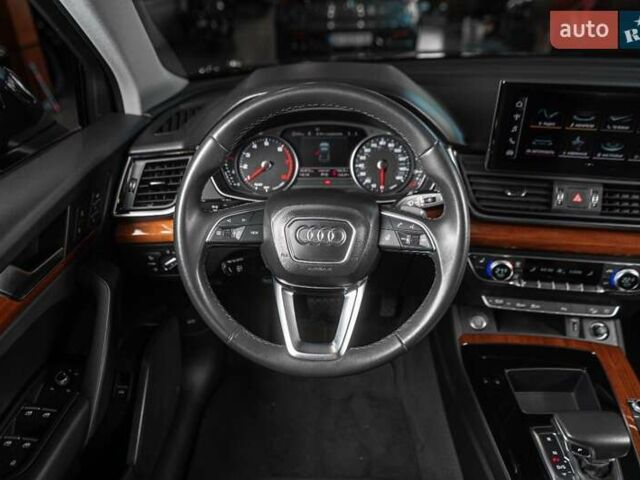 Серый Ауди Ку 5, объемом двигателя 1.98 л и пробегом 42 тыс. км за 36900 $, фото 1 на Automoto.ua