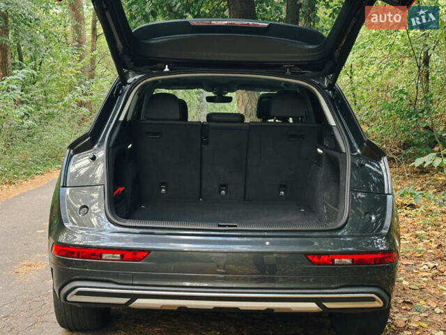 Сірий Ауді Ку 5, об'ємом двигуна 1.98 л та пробігом 29 тис. км за 37879 $, фото 18 на Automoto.ua