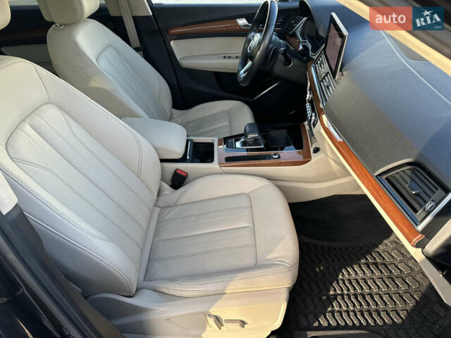 Серый Ауди Ку 5, объемом двигателя 1.98 л и пробегом 59 тыс. км за 36000 $, фото 26 на Automoto.ua