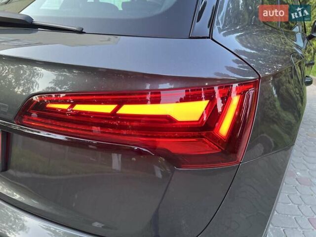 Серый Ауди Ку 5, объемом двигателя 1.97 л и пробегом 108 тыс. км за 42500 $, фото 45 на Automoto.ua