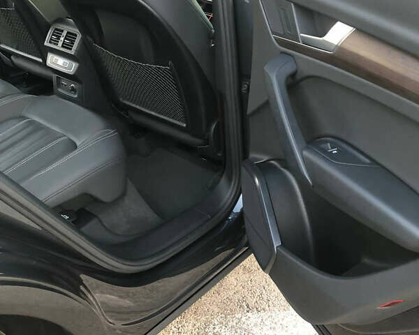 Серый Ауди Ку 5, объемом двигателя 1.98 л и пробегом 50 тыс. км за 39500 $, фото 31 на Automoto.ua