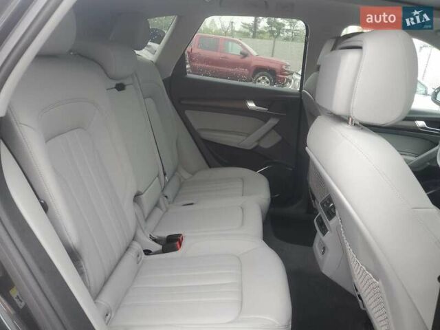 Серый Ауди Ку 5, объемом двигателя 2 л и пробегом 50 тыс. км за 13000 $, фото 10 на Automoto.ua