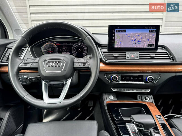 Серый Ауди Ку 5, объемом двигателя 1.98 л и пробегом 41 тыс. км за 51900 $, фото 17 на Automoto.ua