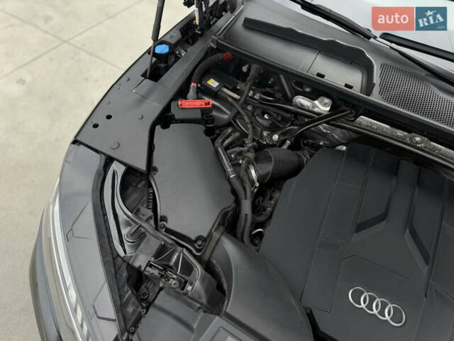Серый Ауди Ку 5, объемом двигателя 3 л и пробегом 63 тыс. км за 52500 $, фото 49 на Automoto.ua