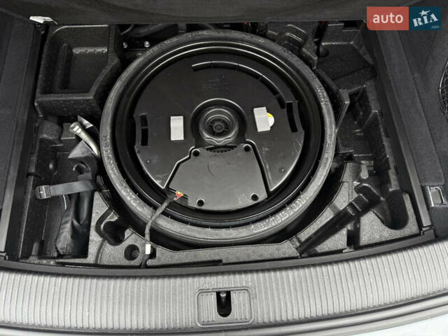 Серый Ауди Ку 5, объемом двигателя 1.98 л и пробегом 119 тыс. км за 33500 $, фото 36 на Automoto.ua