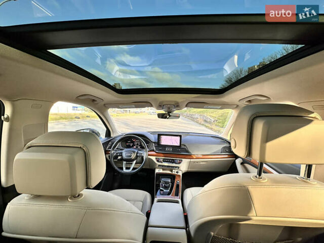 Серый Ауди Ку 5, объемом двигателя 1.98 л и пробегом 59 тыс. км за 36000 $, фото 30 на Automoto.ua