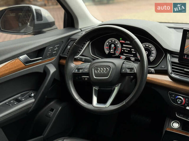 Серый Ауди Ку 5, объемом двигателя 2 л и пробегом 132 тыс. км за 30500 $, фото 39 на Automoto.ua