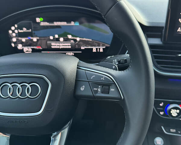 Сірий Ауді Ку 5, об'ємом двигуна 1.98 л та пробігом 25 тис. км за 39800 $, фото 80 на Automoto.ua