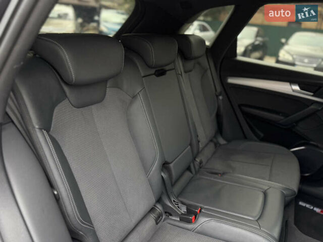 Серый Ауди Ку 5, объемом двигателя 3 л и пробегом 63 тыс. км за 52500 $, фото 38 на Automoto.ua