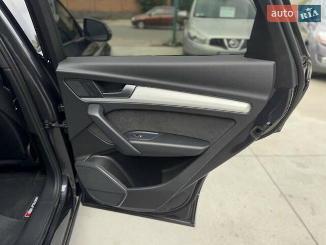 Серый Ауди Ку 5, объемом двигателя 3 л и пробегом 63 тыс. км за 52500 $, фото 36 на Automoto.ua