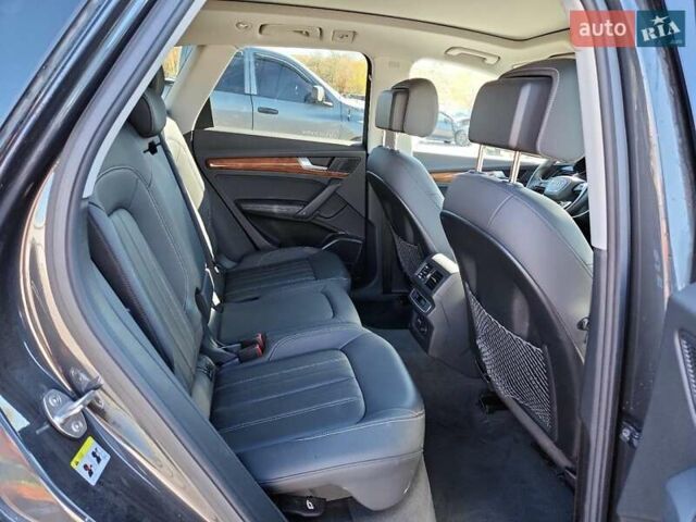 Серый Ауди Ку 5, объемом двигателя 2 л и пробегом 77 тыс. км за 14500 $, фото 10 на Automoto.ua