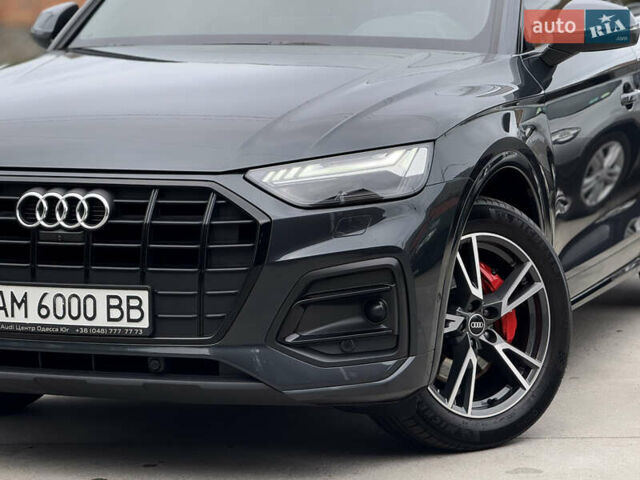 Серый Ауди Ку 5, объемом двигателя 3 л и пробегом 63 тыс. км за 52500 $, фото 1 на Automoto.ua