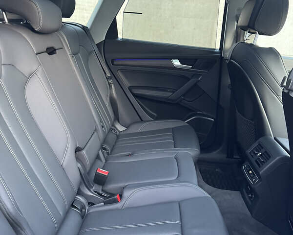 Сірий Ауді Ку 5, об'ємом двигуна 1.98 л та пробігом 25 тис. км за 39800 $, фото 48 на Automoto.ua