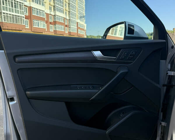 Серый Ауди Ку 5, объемом двигателя 2 л и пробегом 84 тыс. км за 33199 $, фото 9 на Automoto.ua