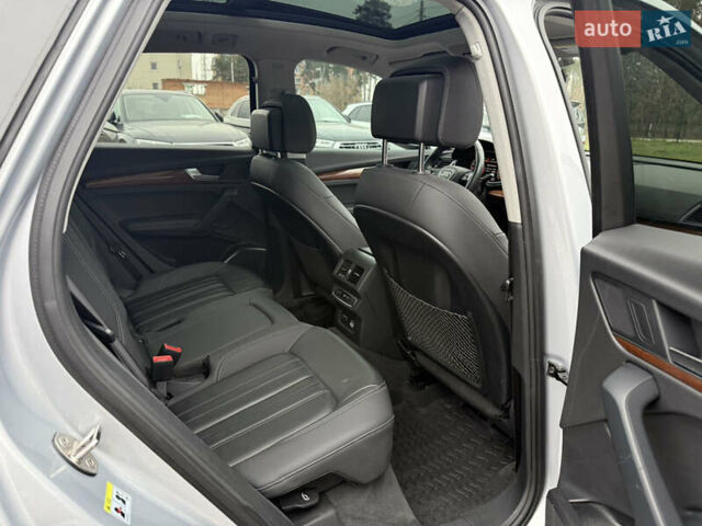 Серый Ауди Ку 5, объемом двигателя 1.98 л и пробегом 122 тыс. км за 30500 $, фото 12 на Automoto.ua