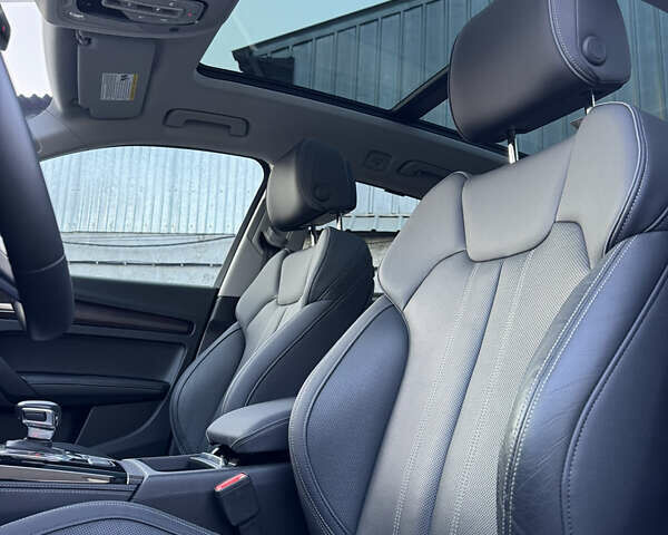 Сірий Ауді Ку 5, об'ємом двигуна 1.98 л та пробігом 25 тис. км за 39800 $, фото 26 на Automoto.ua