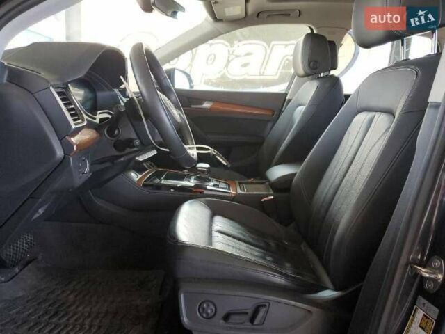 Серый Ауди Ку 5, объемом двигателя 2 л и пробегом 66 тыс. км за 15800 $, фото 3 на Automoto.ua