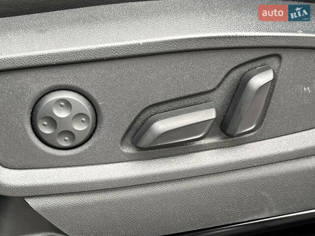 Серый Ауди Ку 5, объемом двигателя 1.98 л и пробегом 153 тыс. км за 29500 $, фото 29 на Automoto.ua