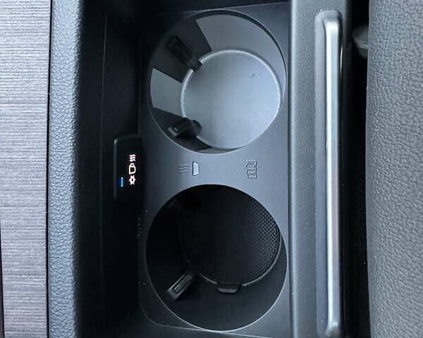 Сірий Ауді Ку 5, об'ємом двигуна 1.98 л та пробігом 25 тис. км за 39800 $, фото 86 на Automoto.ua