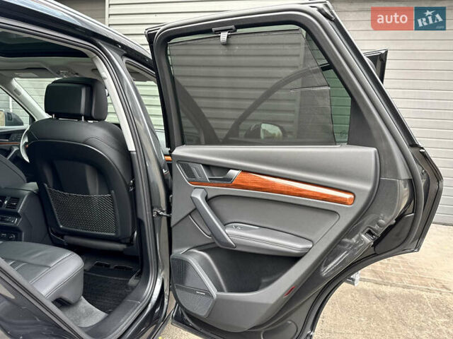 Серый Ауди Ку 5, объемом двигателя 1.98 л и пробегом 41 тыс. км за 51900 $, фото 26 на Automoto.ua