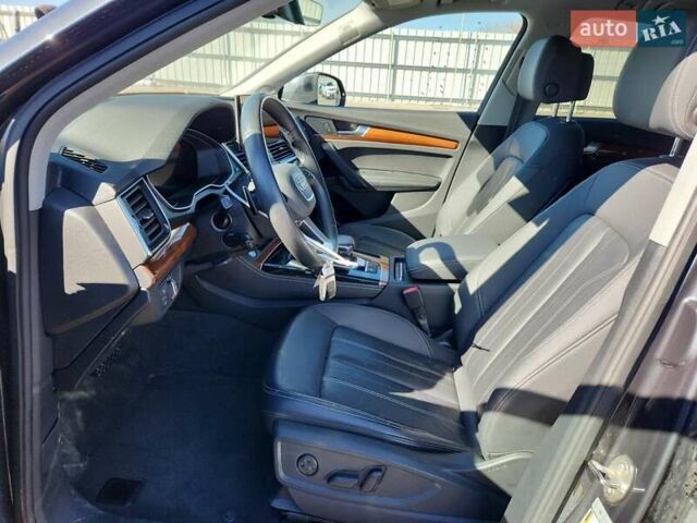 Серый Ауди Ку 5, объемом двигателя 2 л и пробегом 77 тыс. км за 14500 $, фото 6 на Automoto.ua