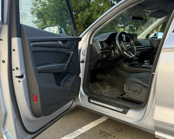 Серый Ауди Ку 5, объемом двигателя 2 л и пробегом 84 тыс. км за 33199 $, фото 8 на Automoto.ua