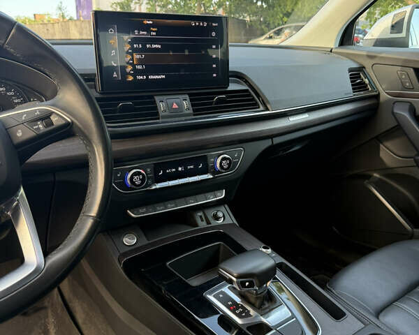 Серый Ауди Ку 5, объемом двигателя 2 л и пробегом 84 тыс. км за 33199 $, фото 12 на Automoto.ua