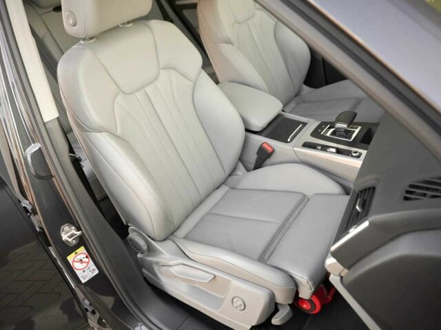 Сірий Ауді Ку 5, об'ємом двигуна 2 л та пробігом 60 тис. км за 24500 $, фото 13 на Automoto.ua