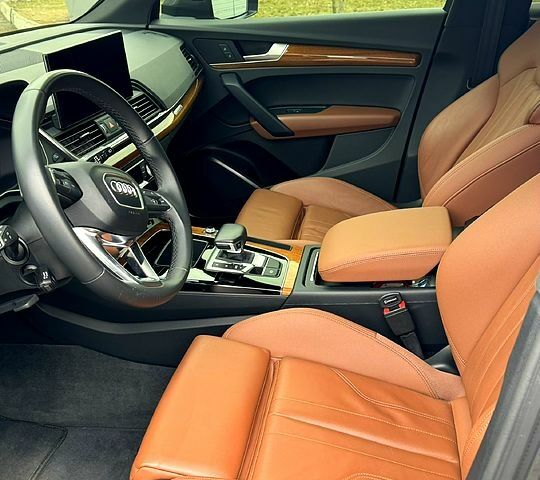 Серый Ауди Ку 5, объемом двигателя 2 л и пробегом 50 тыс. км за 41500 $, фото 3 на Automoto.ua