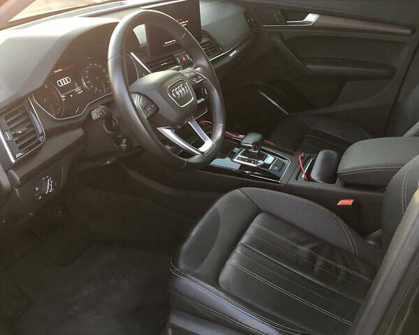 Серый Ауди Ку 5, объемом двигателя 1.98 л и пробегом 50 тыс. км за 39500 $, фото 21 на Automoto.ua