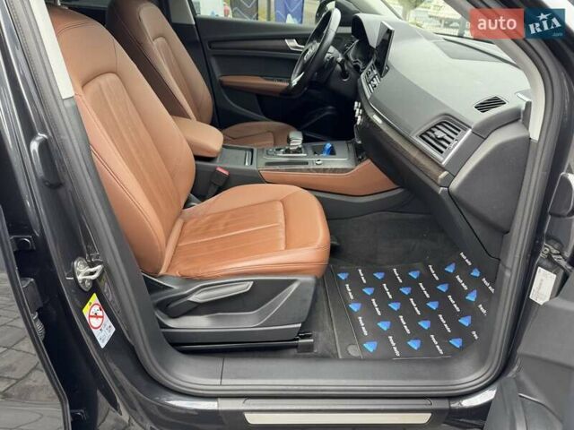 Серый Ауди Ку 5, объемом двигателя 3 л и пробегом 135 тыс. км за 44500 $, фото 43 на Automoto.ua