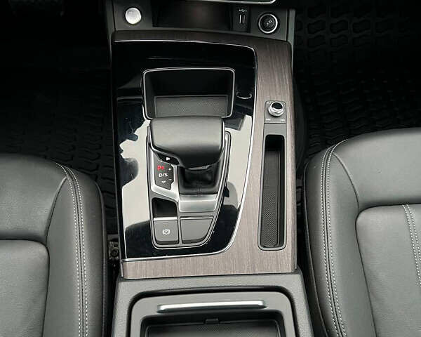 Серый Ауди Ку 5, объемом двигателя 1.98 л и пробегом 116 тыс. км за 33500 $, фото 32 на Automoto.ua