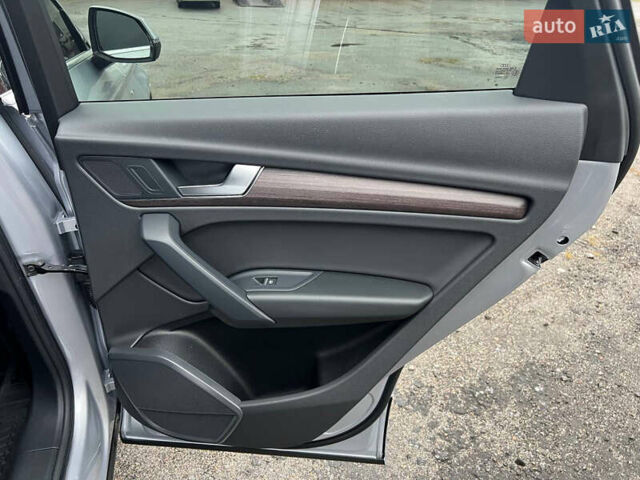 Серый Ауди Ку 5, объемом двигателя 1.98 л и пробегом 116 тыс. км за 33500 $, фото 25 на Automoto.ua