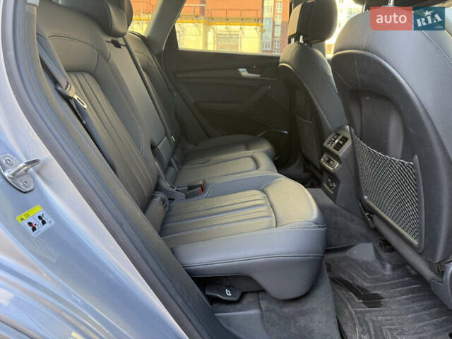 Серый Ауди Ку 5, объемом двигателя 2 л и пробегом 84 тыс. км за 33199 $, фото 22 на Automoto.ua