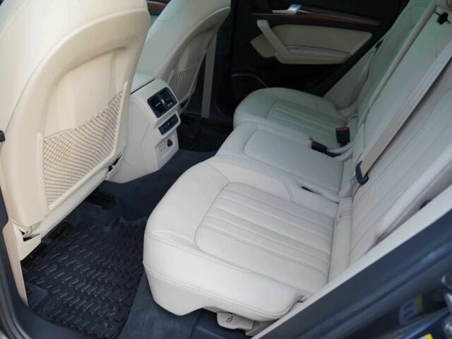 Серый Ауди Ку 5, объемом двигателя 2 л и пробегом 67 тыс. км за 27000 $, фото 19 на Automoto.ua