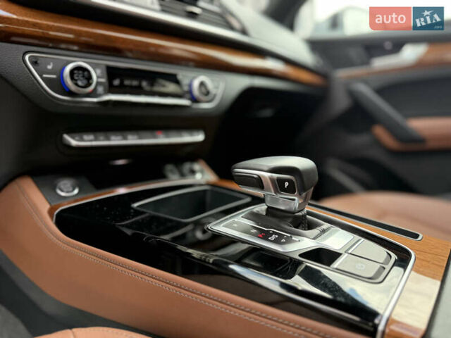 Сірий Ауді Ку 5, об'ємом двигуна 2 л та пробігом 23 тис. км за 39900 $, фото 80 на Automoto.ua