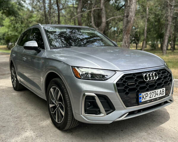 Серый Ауди Ку 5, объемом двигателя 1.98 л и пробегом 34 тыс. км за 40500 $, фото 1 на Automoto.ua