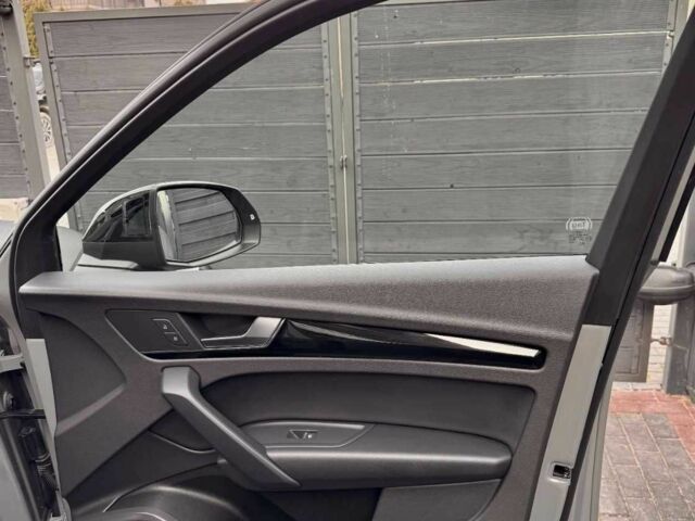 Серый Ауди Ку 5, объемом двигателя 2 л и пробегом 30 тыс. км за 23500 $, фото 22 на Automoto.ua