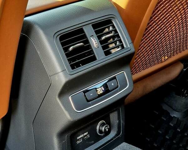 Серый Ауди Ку 5, объемом двигателя 1.98 л и пробегом 21 тыс. км за 38100 $, фото 24 на Automoto.ua