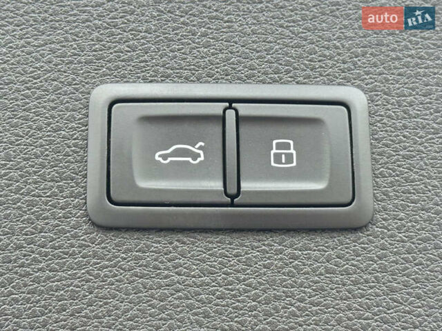 Сірий Ауді Ку 5, об'ємом двигуна 2 л та пробігом 23 тис. км за 39900 $, фото 151 на Automoto.ua