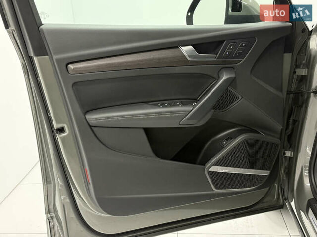 Серый Ауди Ку 5, объемом двигателя 1.98 л и пробегом 39 тыс. км за 44900 $, фото 26 на Automoto.ua