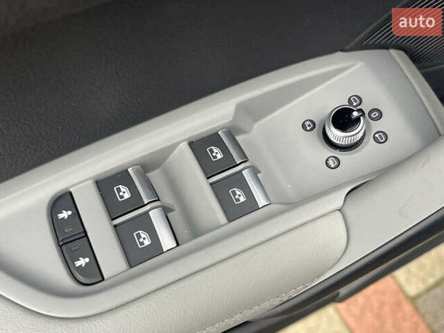 Серый Ауди Ку 5, объемом двигателя 1.98 л и пробегом 41 тыс. км за 37999 $, фото 20 на Automoto.ua