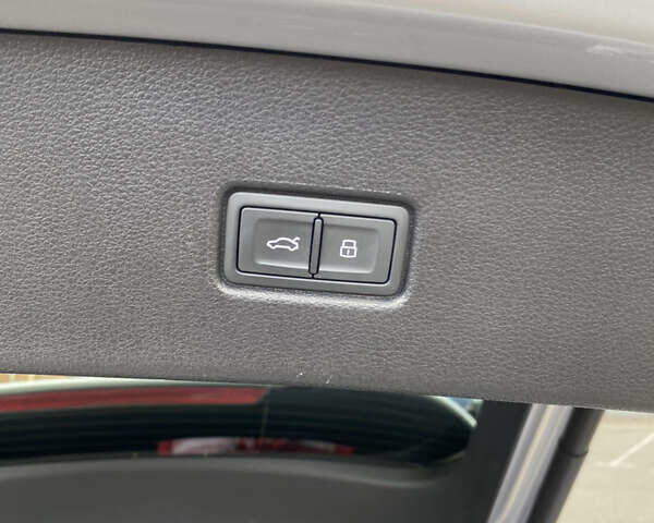 Серый Ауди Ку 5, объемом двигателя 1.98 л и пробегом 28 тыс. км за 38770 $, фото 17 на Automoto.ua